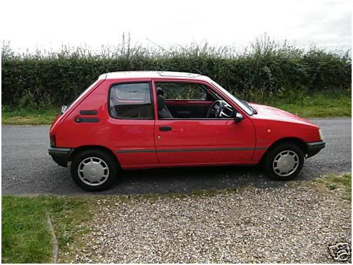 1992 PEUGEOT 205 STYLE - Cheap little Run Around - Needs TLC - Astra Owners 