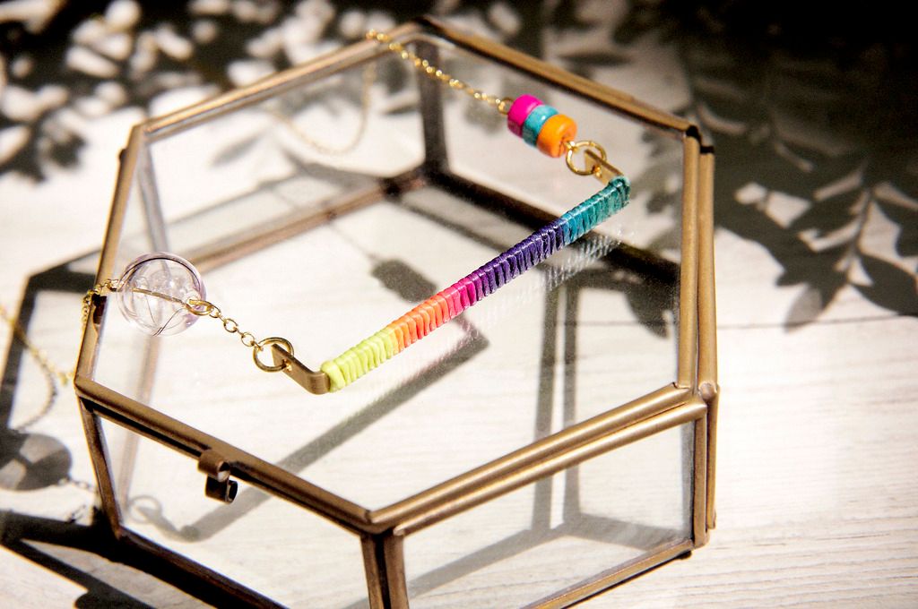 Valentine / simple sense / Bronze French wood glass ball clavicle short chain necklace long chain - rainbow color gradient silk Wax line - Collar Necklaces - Other Metals Multicolor