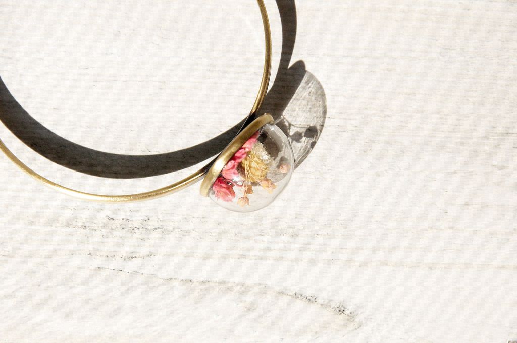 Valentine's Day Gift / Forest Department / Glass Dry Flower Bronze Bracelet-Spring Forest - Bracelets - Glass Multicolor