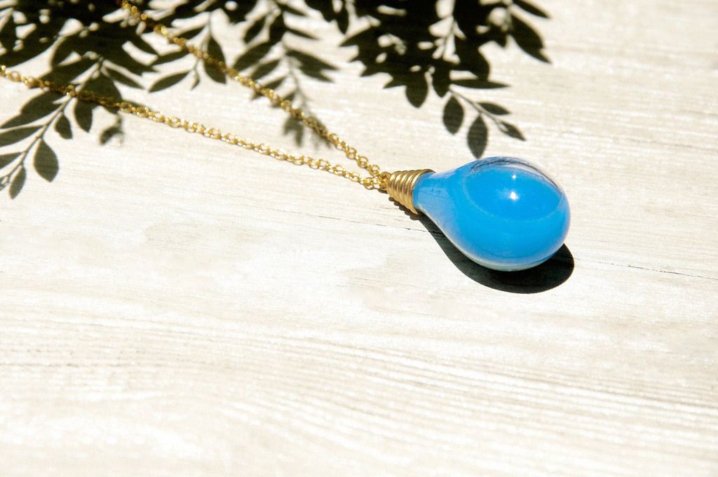 Anniversary 5% off the whole museum / Ocean wind / British transparent glass ball necklace-water blue ocean at night (Limited Luminous Edition) - Necklaces - Glass Blue