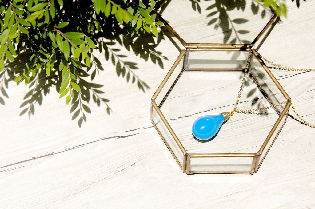 Anniversary 5% off the whole museum / Ocean wind / British transparent glass ball necklace-water blue ocean at night (Limited Luminous Edition) - Necklaces - Glass Blue