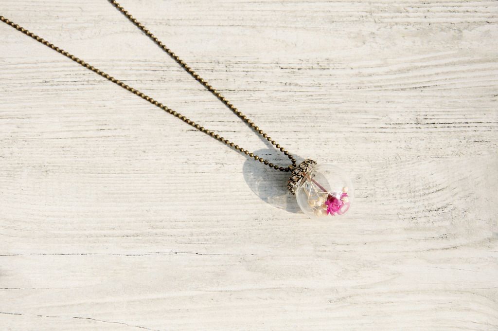 Valentine's Day gift / Department of Forestry / French glass Bronze necklace of dried flowers - bright purple flowers - สร้อยคอยาว - แก้ว สีม่วง