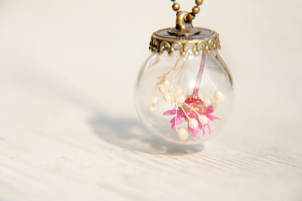 Valentine's Day gift / Department of Forestry / French glass Bronze necklace of dried flowers - bright purple flowers - สร้อยคอยาว - แก้ว สีม่วง