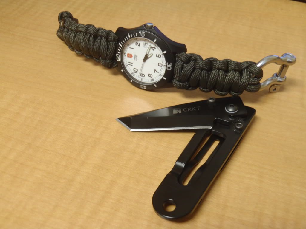 How to Make a Paracord Bracelet (Cobra.