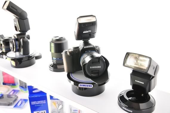 Samsung NX10