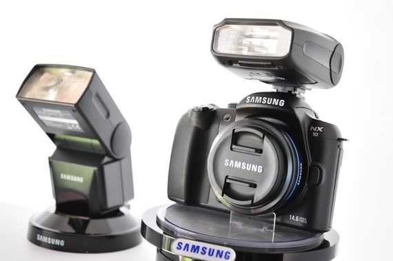 Samsung NX10