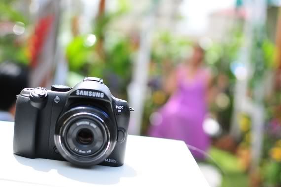 Samsung NX10